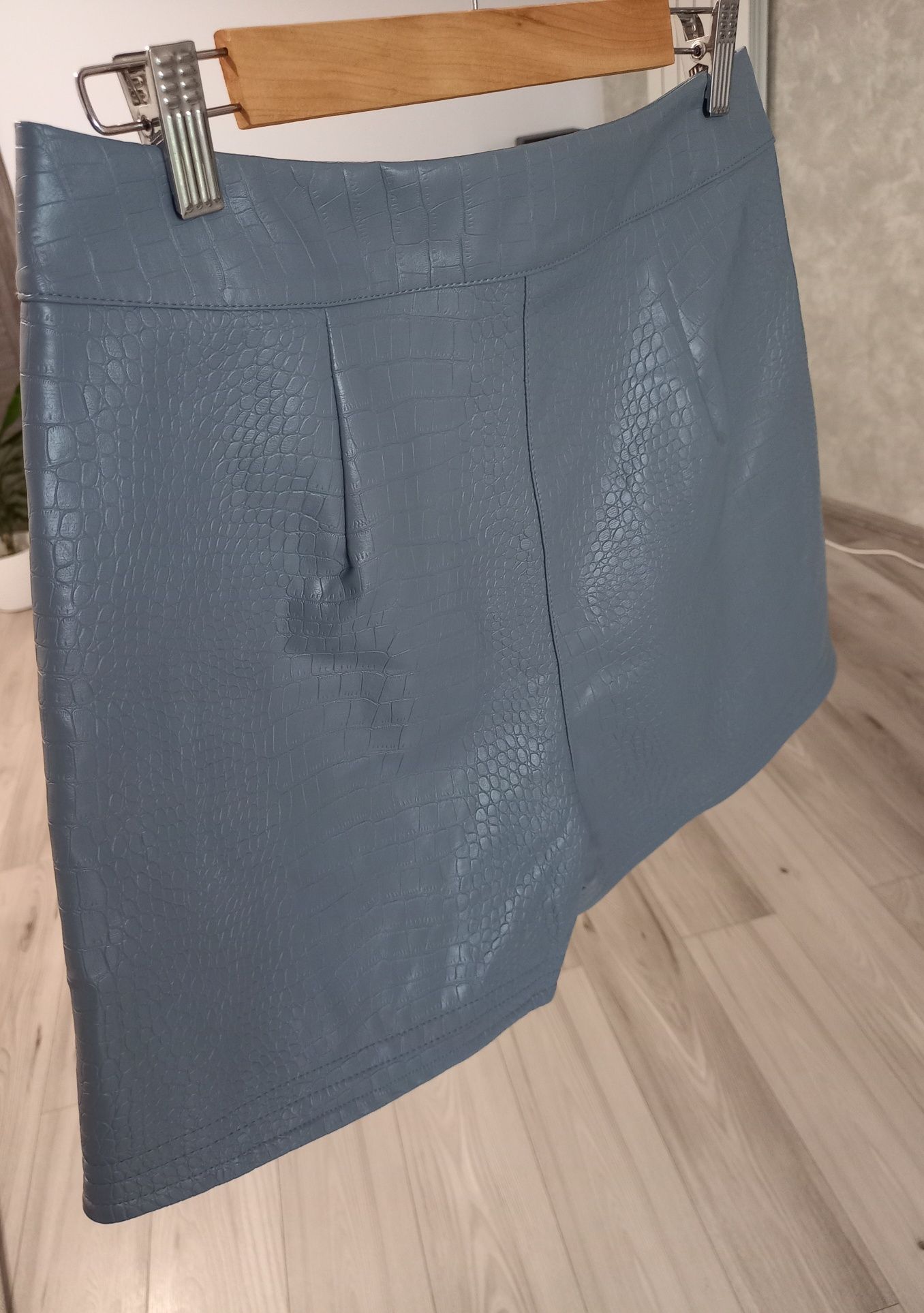 Pantaloni imitatie piele