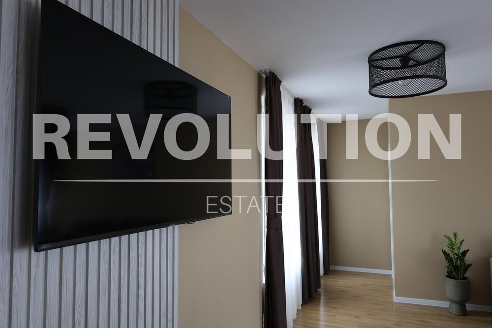 Дава се под наем Двустаен апартамент в Варна, Бриз - 90 кв.м за 700 € - Снимка #4