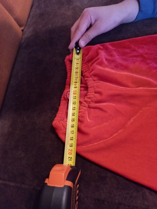 Vând costum bebe Mos Crăciun 6-12 luni