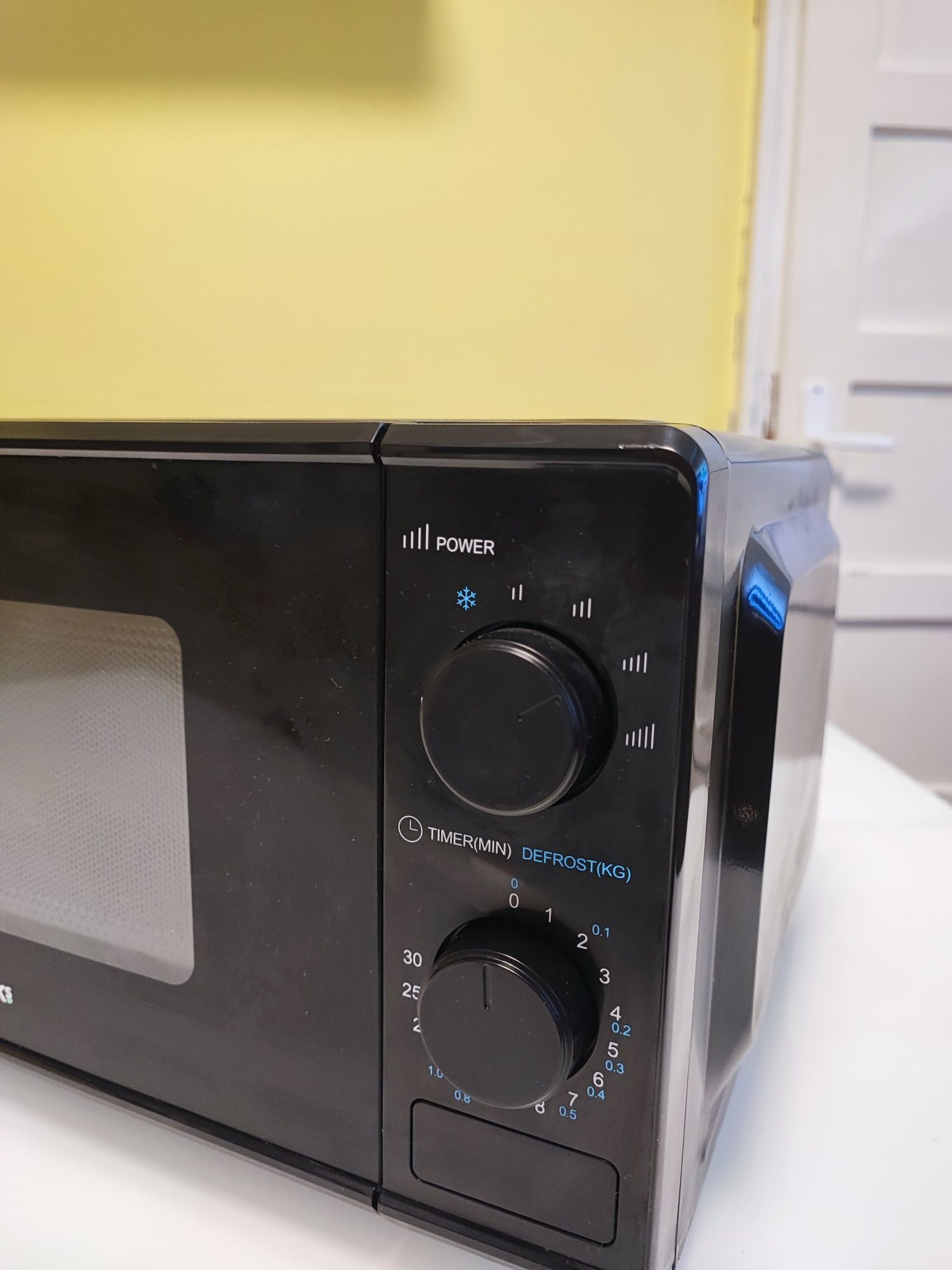 Микровълнова COOKWORKS 17L. нова