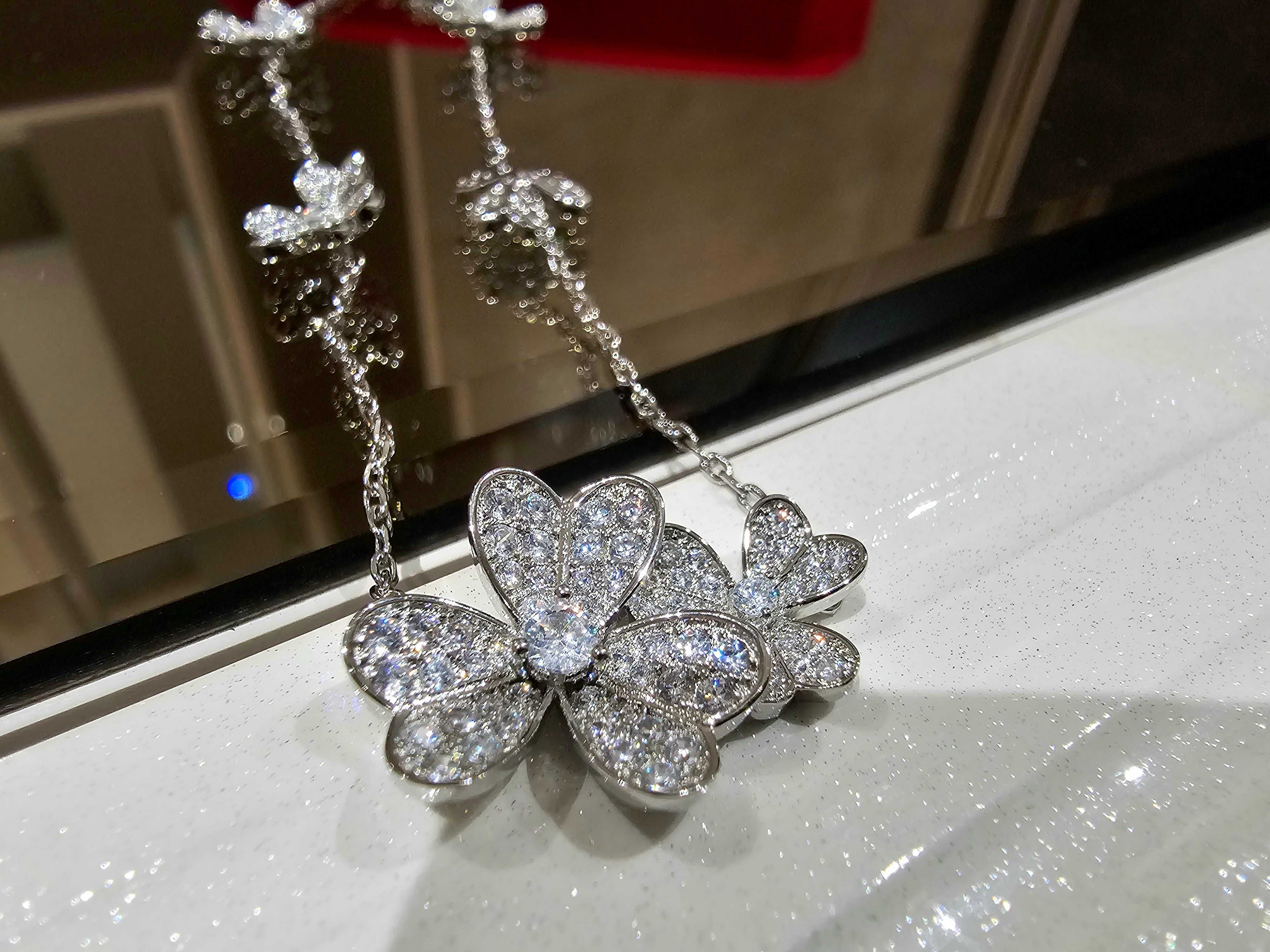 Van Cleef & Arpels VCA Silver Diamond 9 Flowers Frivole Дамско Колие