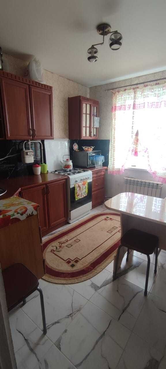 Срочно продам 4-х комнатную квартиру в мкр. Дружба