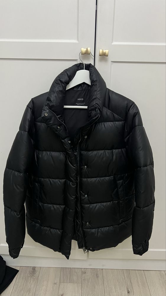 Куртки Zara, Uniqlo, Massimo Dutti, Mango