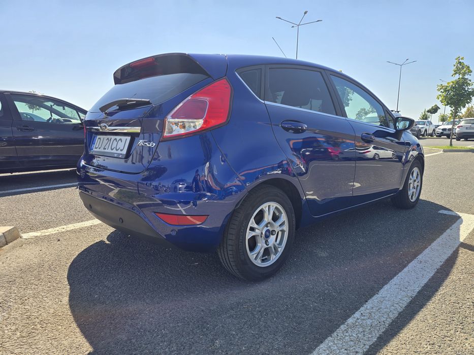 Ford Fiesta mk6, an 2015. Mașină personală si întreținută.