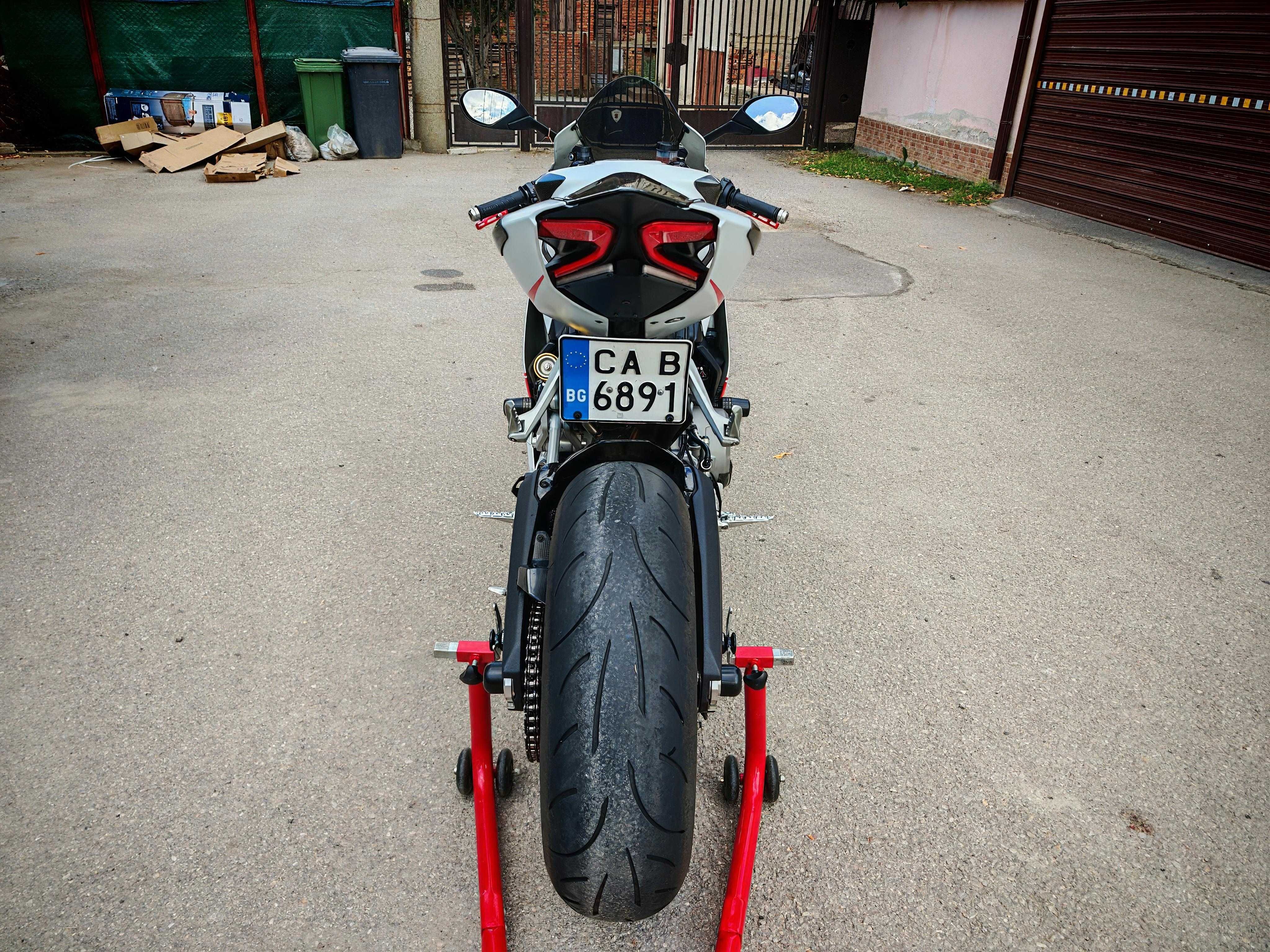 Ducati Panigale 899