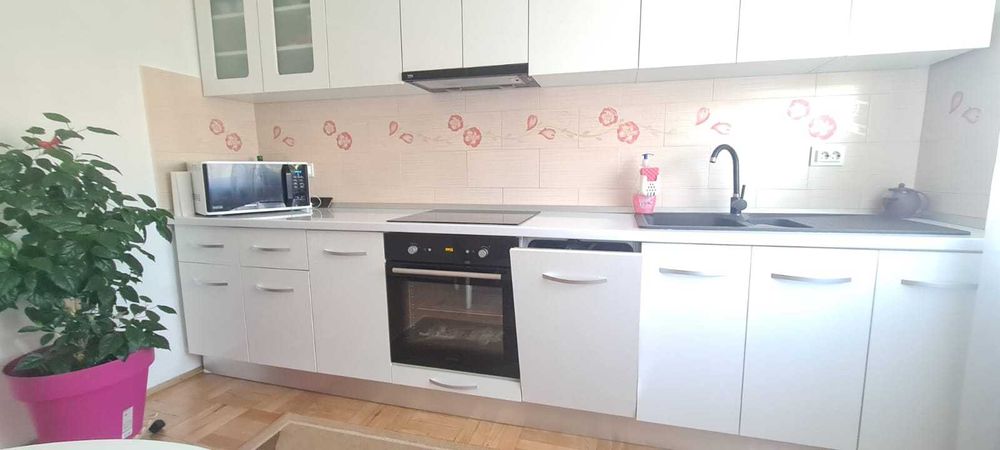 Vand apartament cu 2 camere