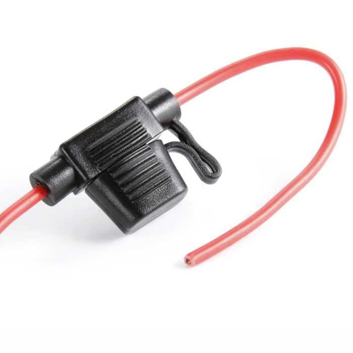 Усилвател за автомобилна антена с захранване 12V.