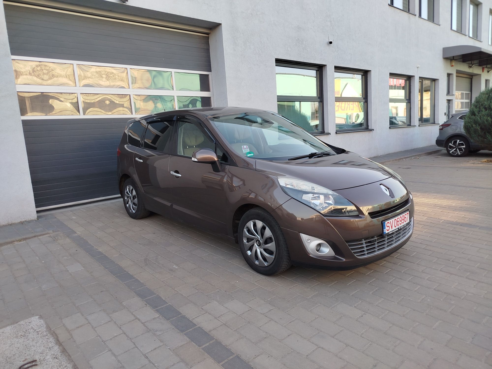 Renault Grand Scenic Luxe_Dynamic
