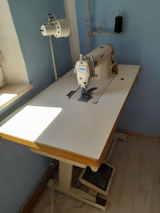 Masina de cusut liniara industriala Juki