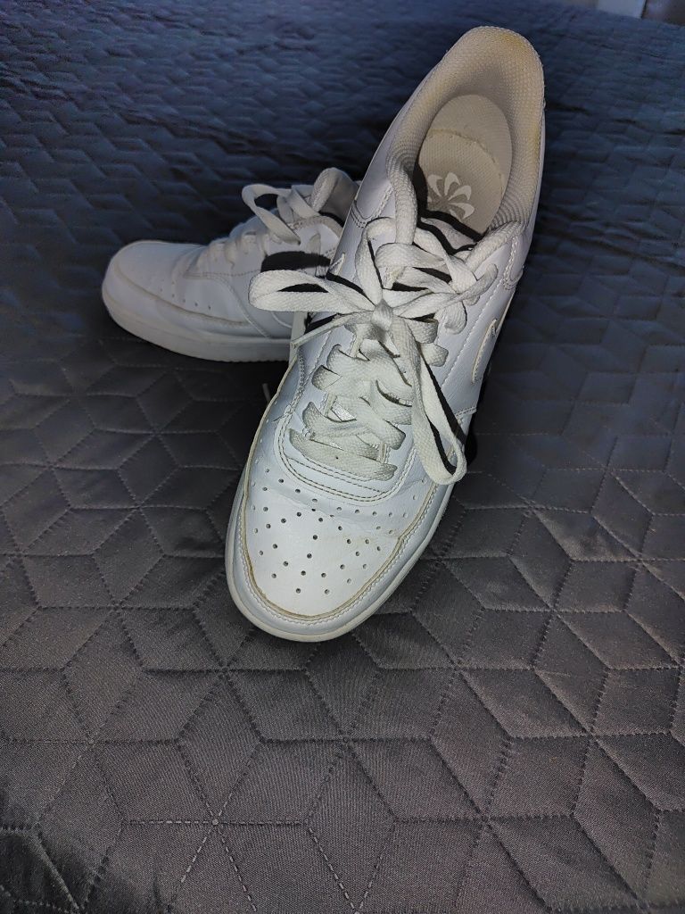 Маратонки Nike номер 41
