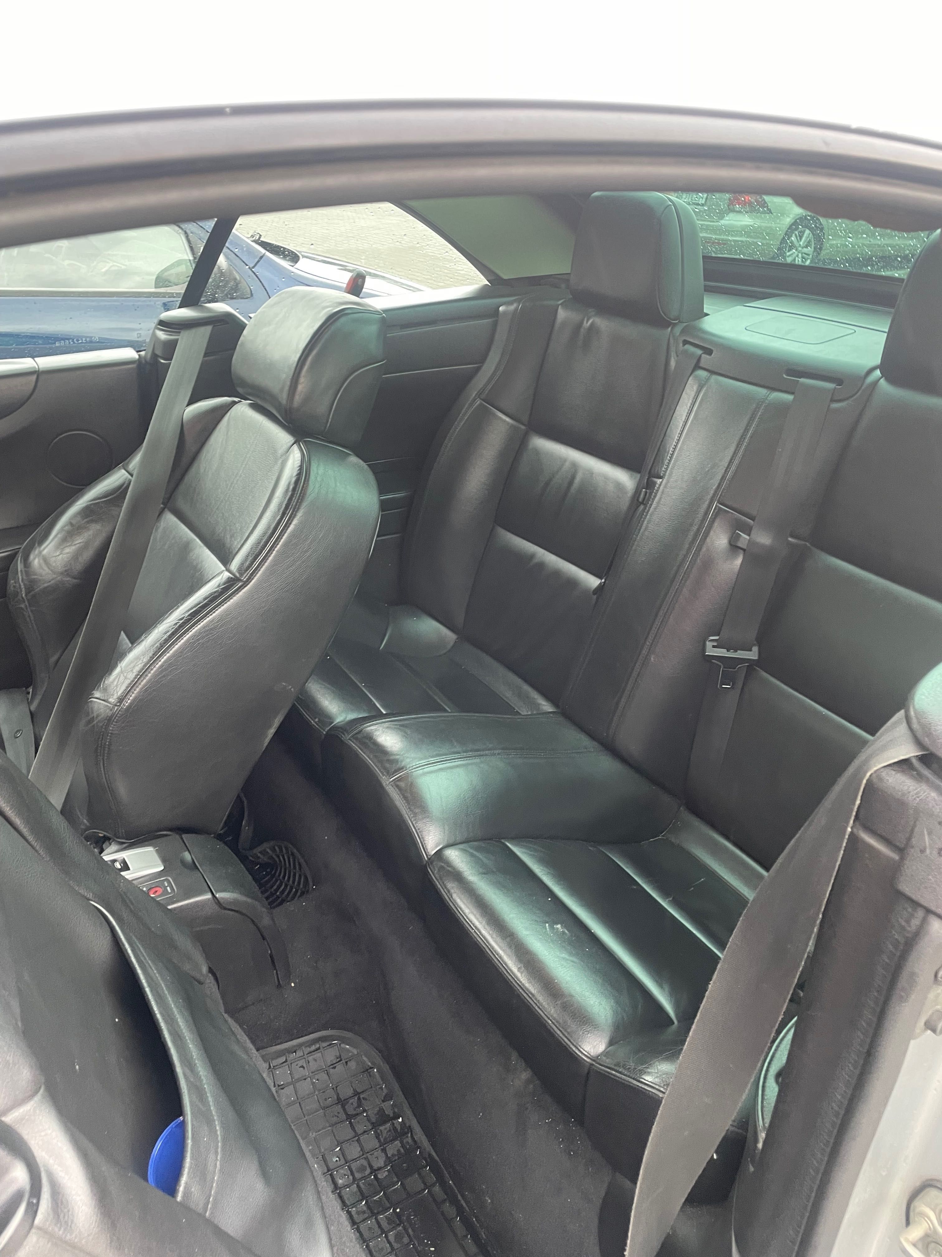 Vând Peugeot 307 decapotabil