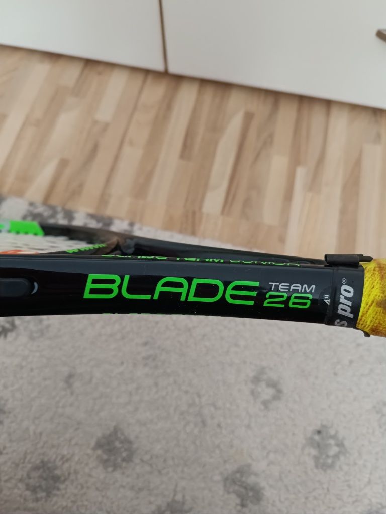 Детска тенис ракета Wilson Blade Team Junior 26 + сак Wilson