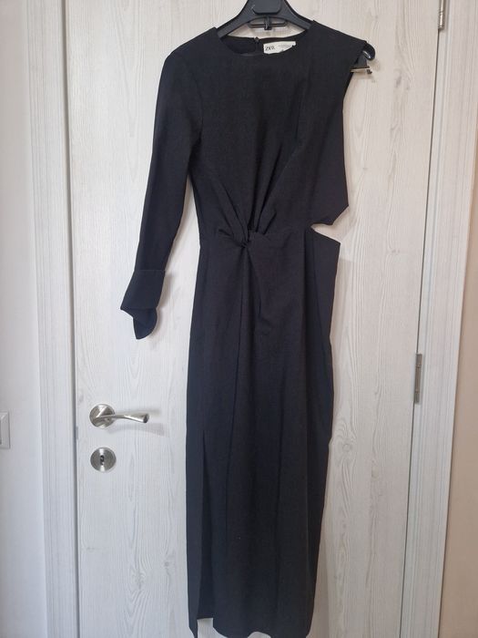 Рокля ZARA с един ръкав