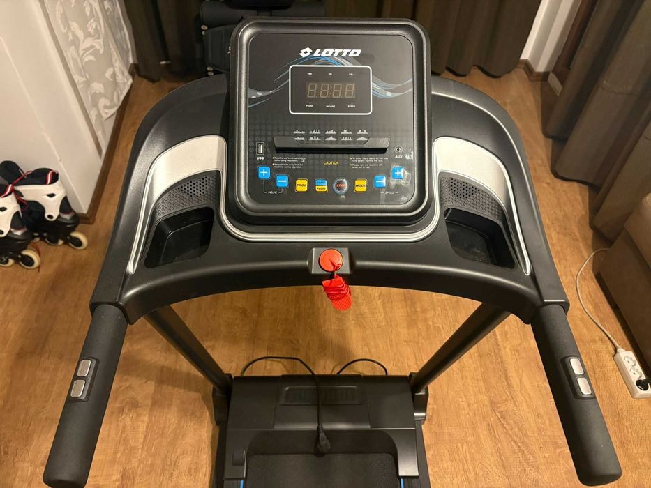 Smart Бягаща пътека Lotto AGILE Bluetooth, 10 км/ч, 1.5 HP, 15% наклон