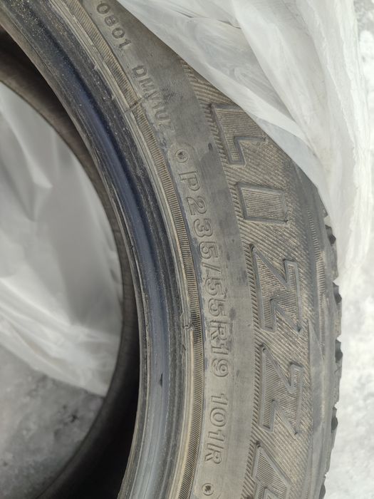 Зимние б/у автошины 235/55/19 без шипов
Цена 100000 т