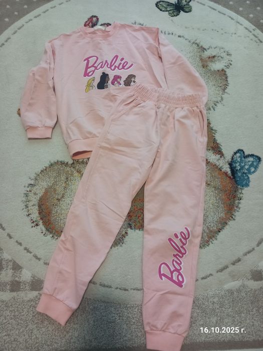 Дрешки 134 размер, кожена пола,Екип