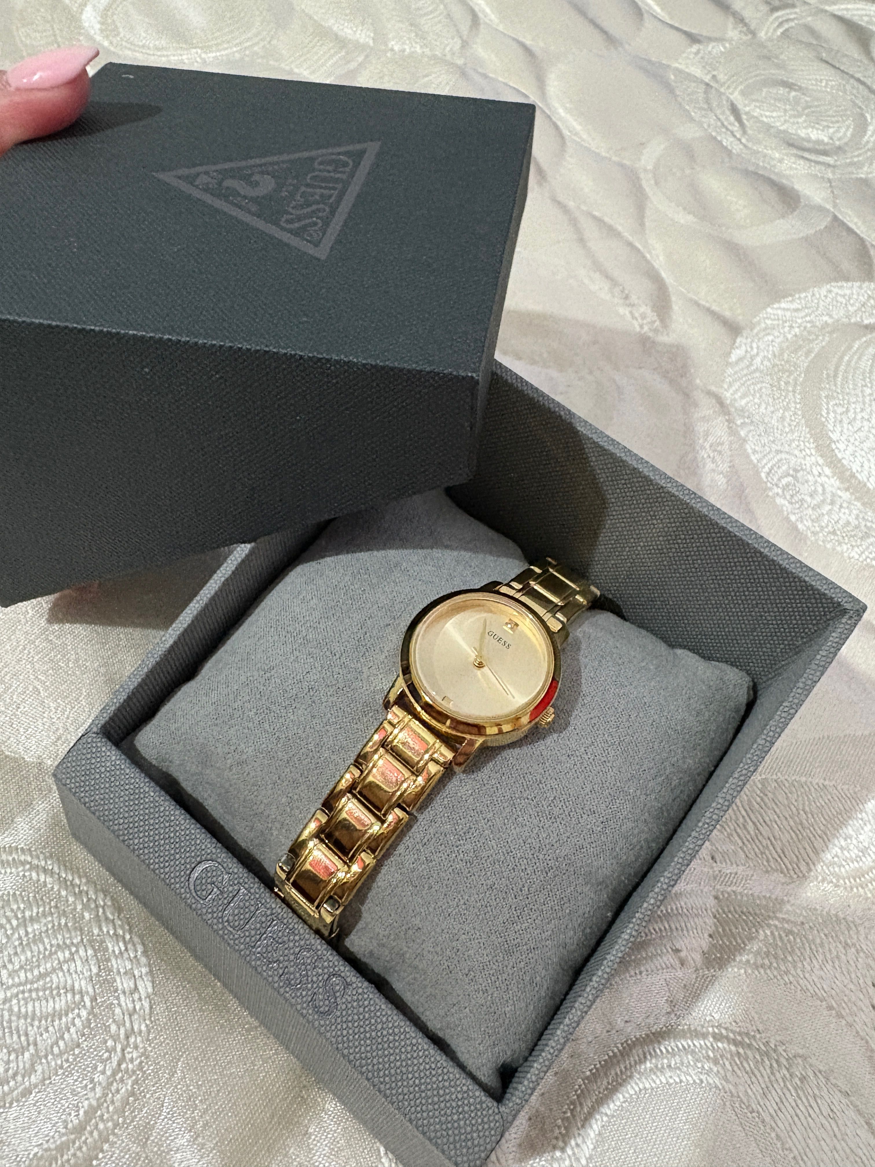 Дамски часовник Guess
