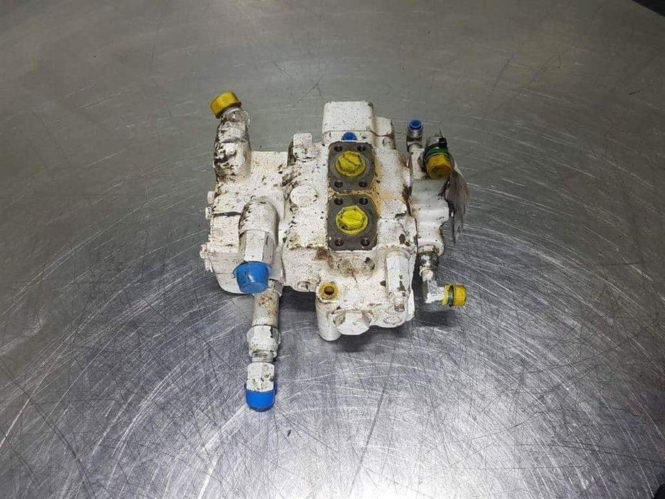 distribuitor hidraulic incarcator frontal caterpillar 950h