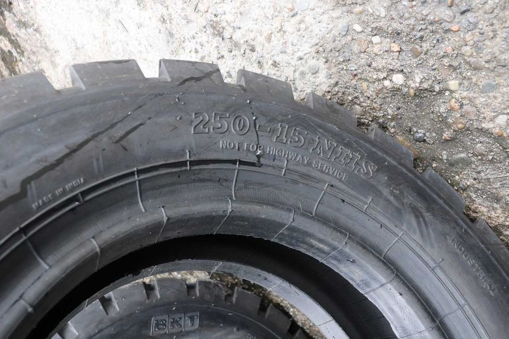 Cauciucuri noi 250-15 BKT 20PR anvelope pentru stivuitor