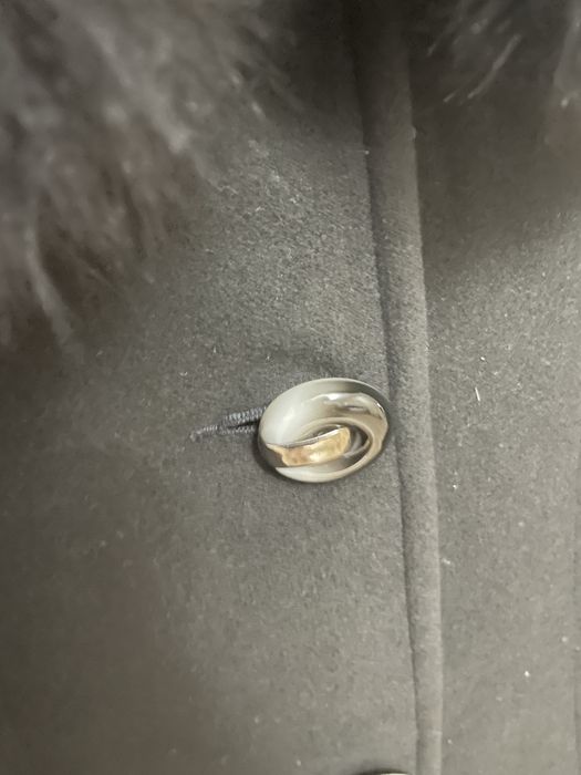 haina de stofa neagra