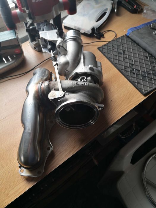 Vând turbina bmw oem