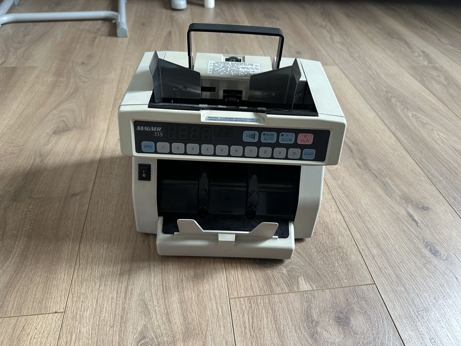 Продам купюросчетную машину