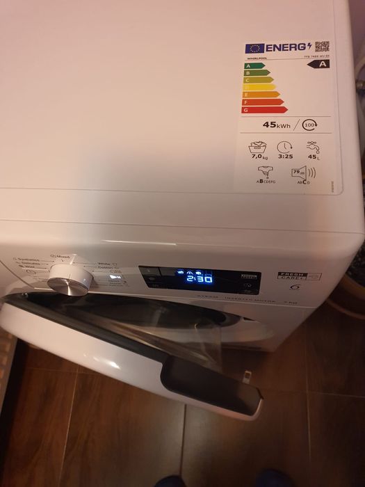 Vând mașină de spălat Whirlpool nouă