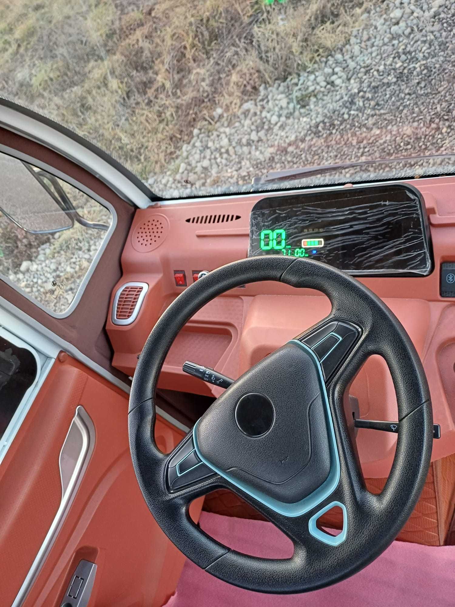Triciclu electric kuba e-kamyonet ce nu necesita permis