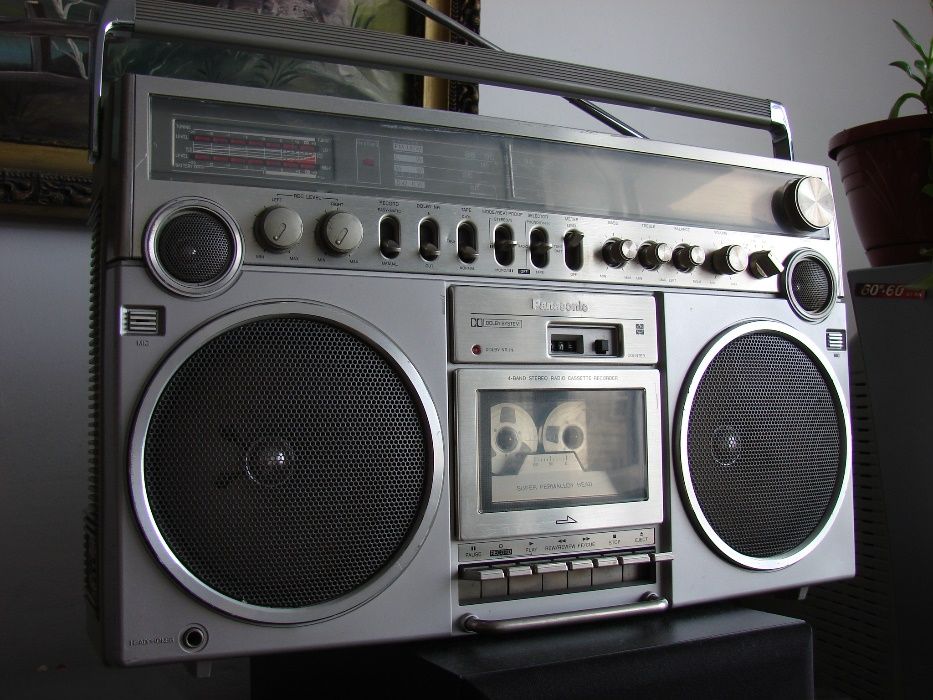 Radiocasetofon Panasonic RX 5500LS si Grundig (vintage)