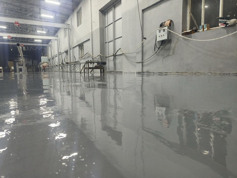 Полиуретан-цементные, эпоксидные, полиуретановый наливной пол
