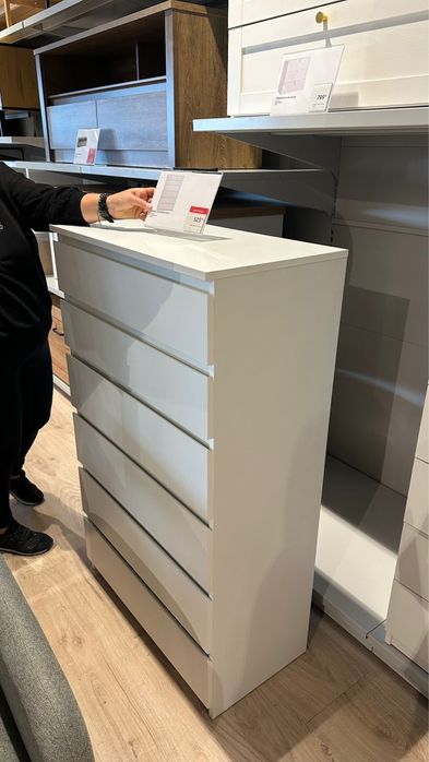 Vând comodă nouă cu 6 sertare 128cmx77cm 2buc