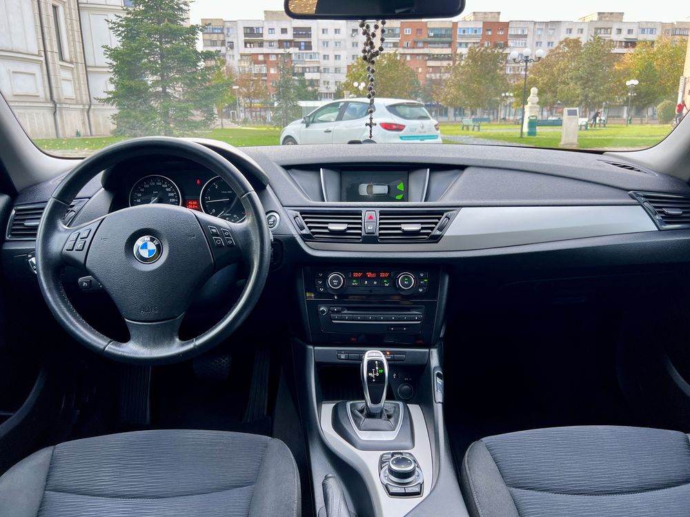 BMW X1  184CP xDrive Facelift | Km reali | Vopsea originala
