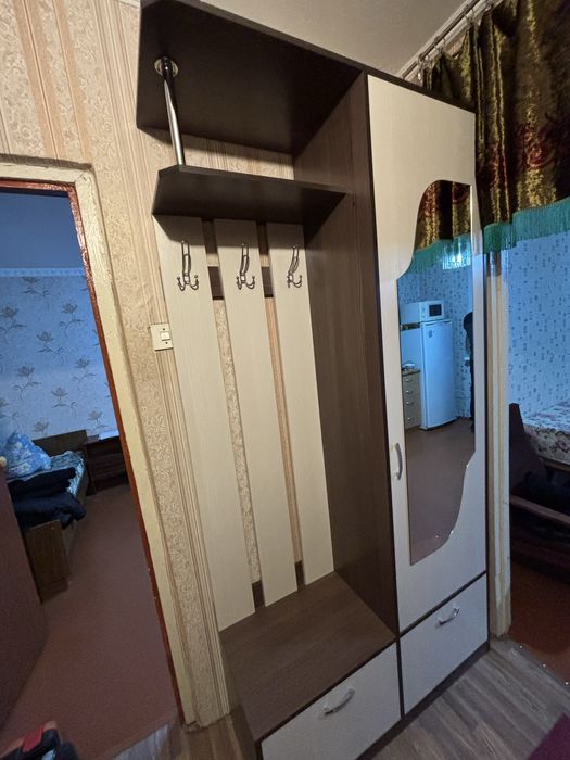 Продам прихожую мебель