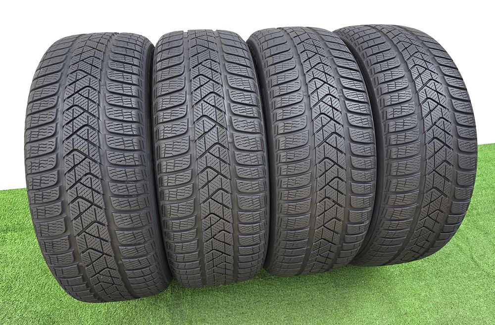 4бр. 225/55/18 PIRELLI Winter Sotozero 3- зимни