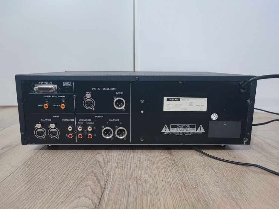 Deck Tascam DA-30 digital audio recorder DAT