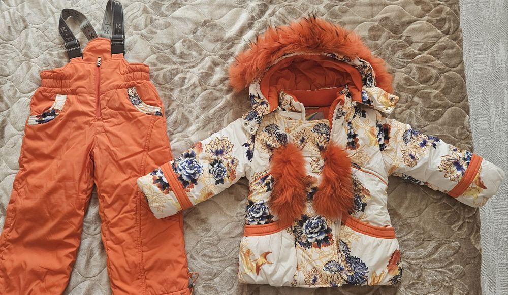 Срочно продам куртку за 5 тыс в подарок  шапки