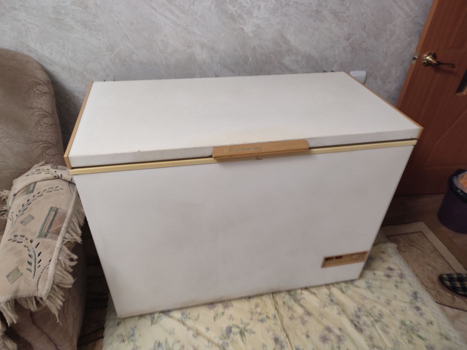Продам морозильную камеру