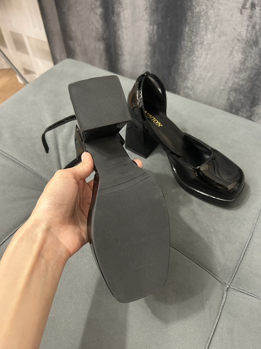 Продам лакированные туфли