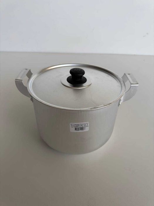 Кастрюля алюминиевая