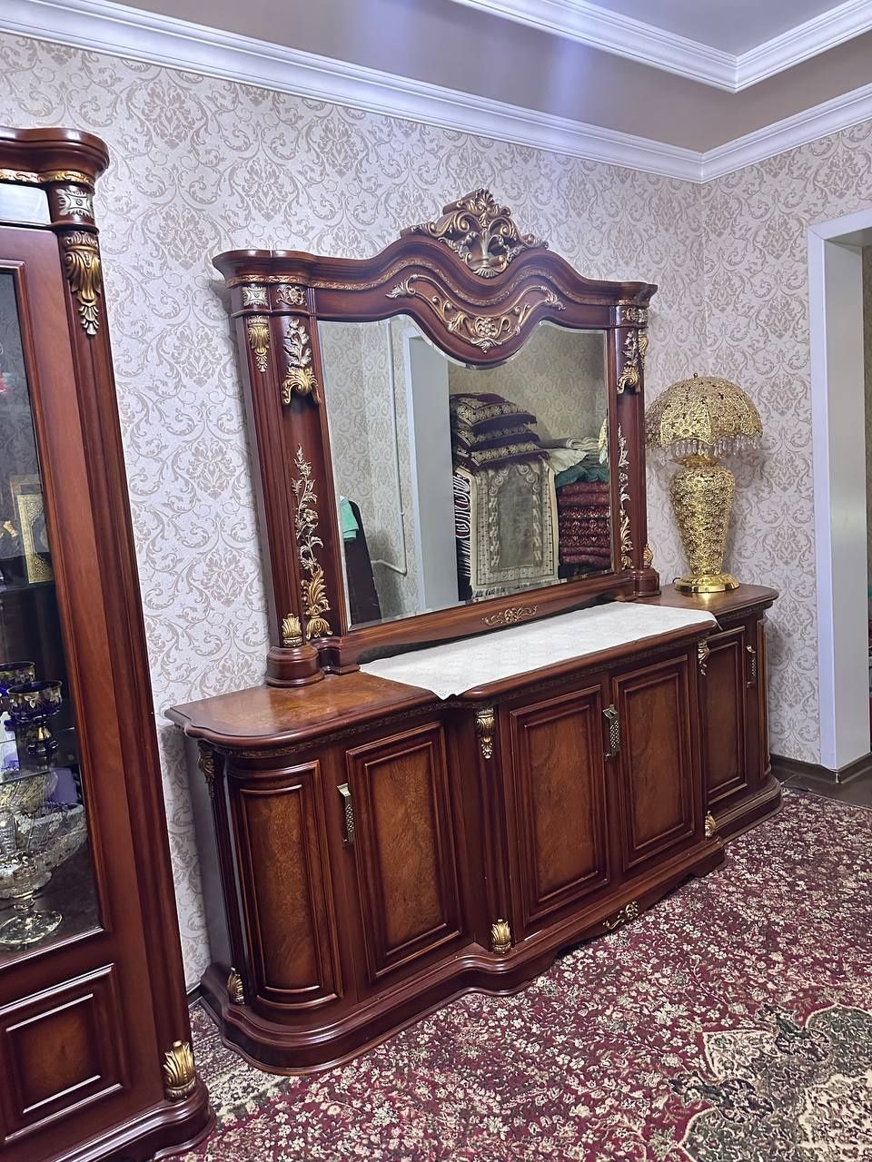 горка и комод продается