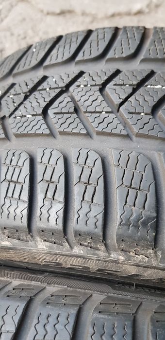 Зимни гуми-18цола-225/40-1бр.-100лв."PIRELLI "