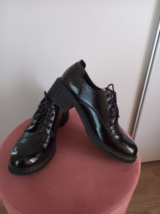 Pantofi piele cu șireturi