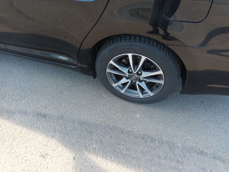 Proprietar vând Toyota avensis t27 2014 2.0 diesel