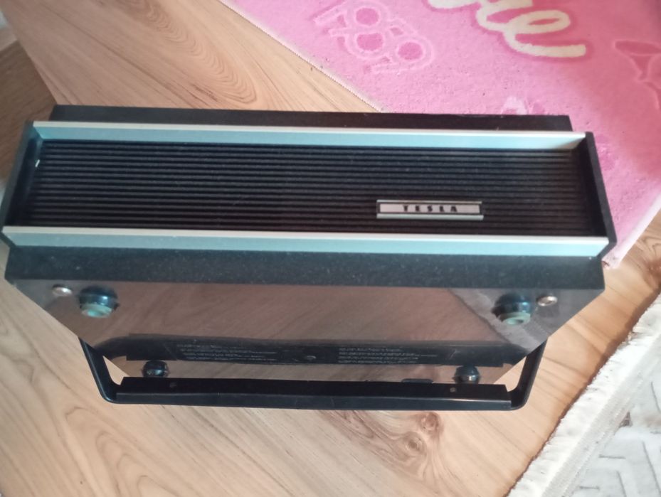 Magnetofon Tesla B 400