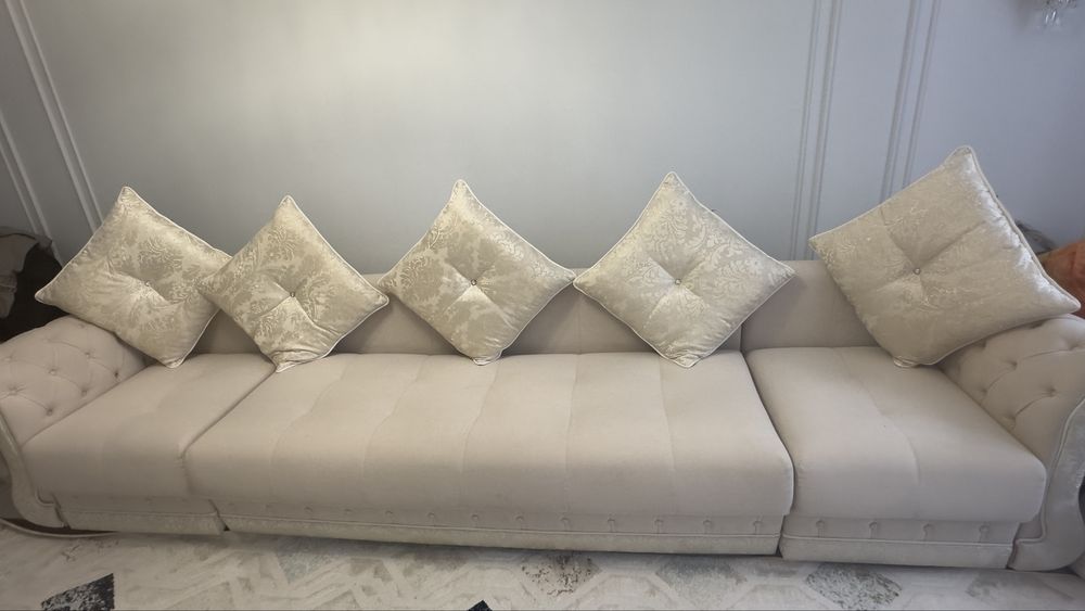 Мягкая мебель для гостинной