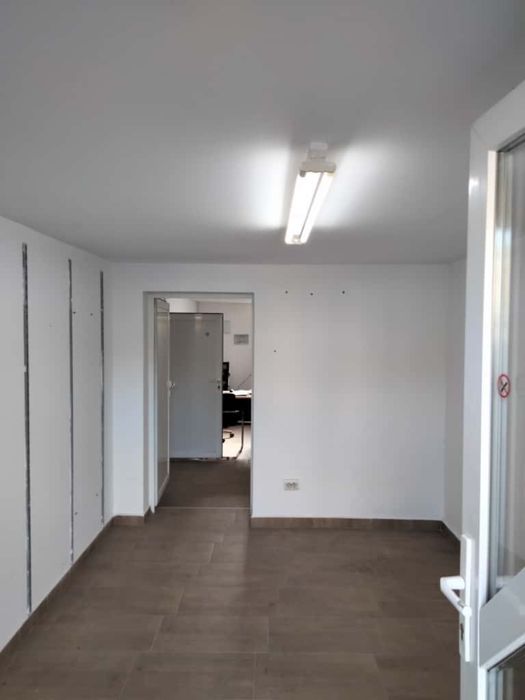 Inchiriez spatiu comercial pentru depozit, birouri, parcare