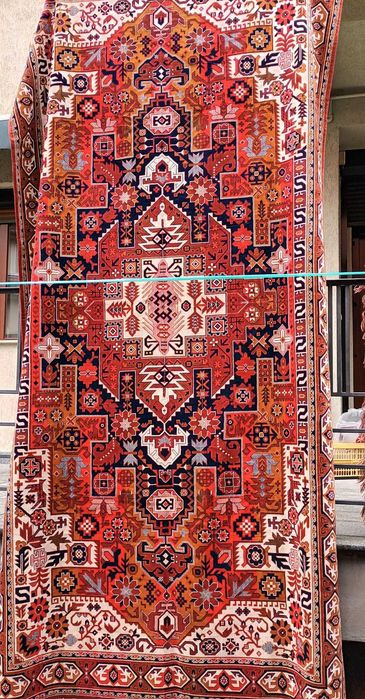 Foarte avantajos 2 carpete plusate mari