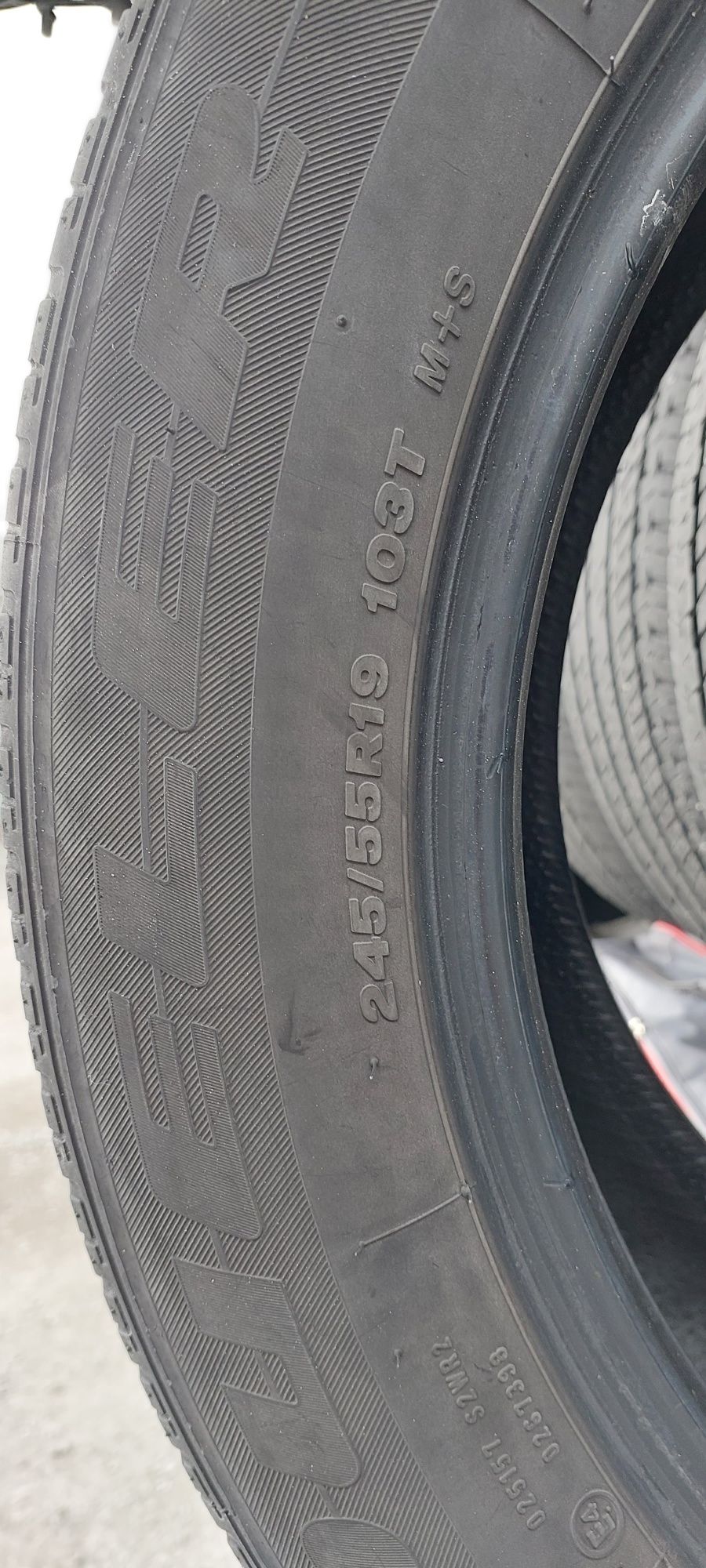 Продам резину б/у 245/55R19 от хайлендера