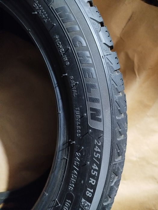 Michelin 245/45/18 зимние балон. 1 та сезон такилган примерно 1500 км