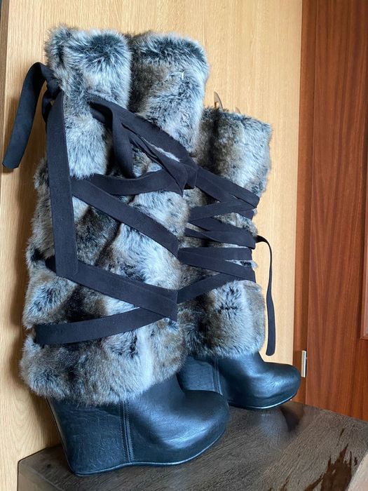 Vănd cizme cu blană